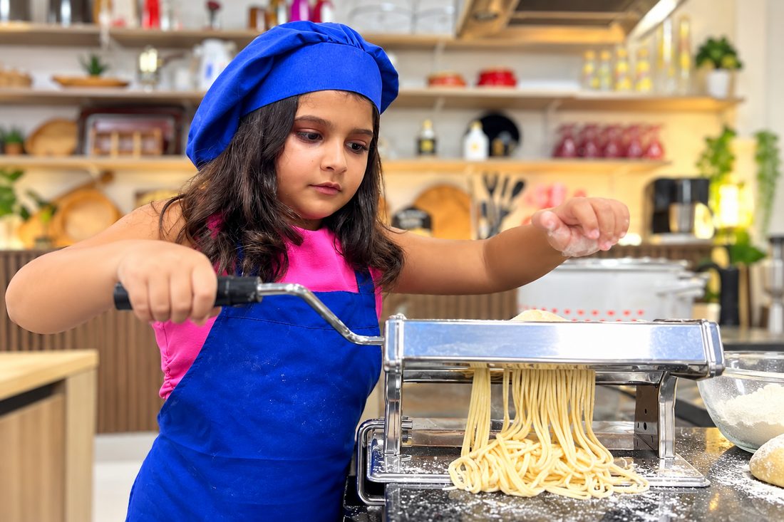 Children discovering new tastes and techniques
